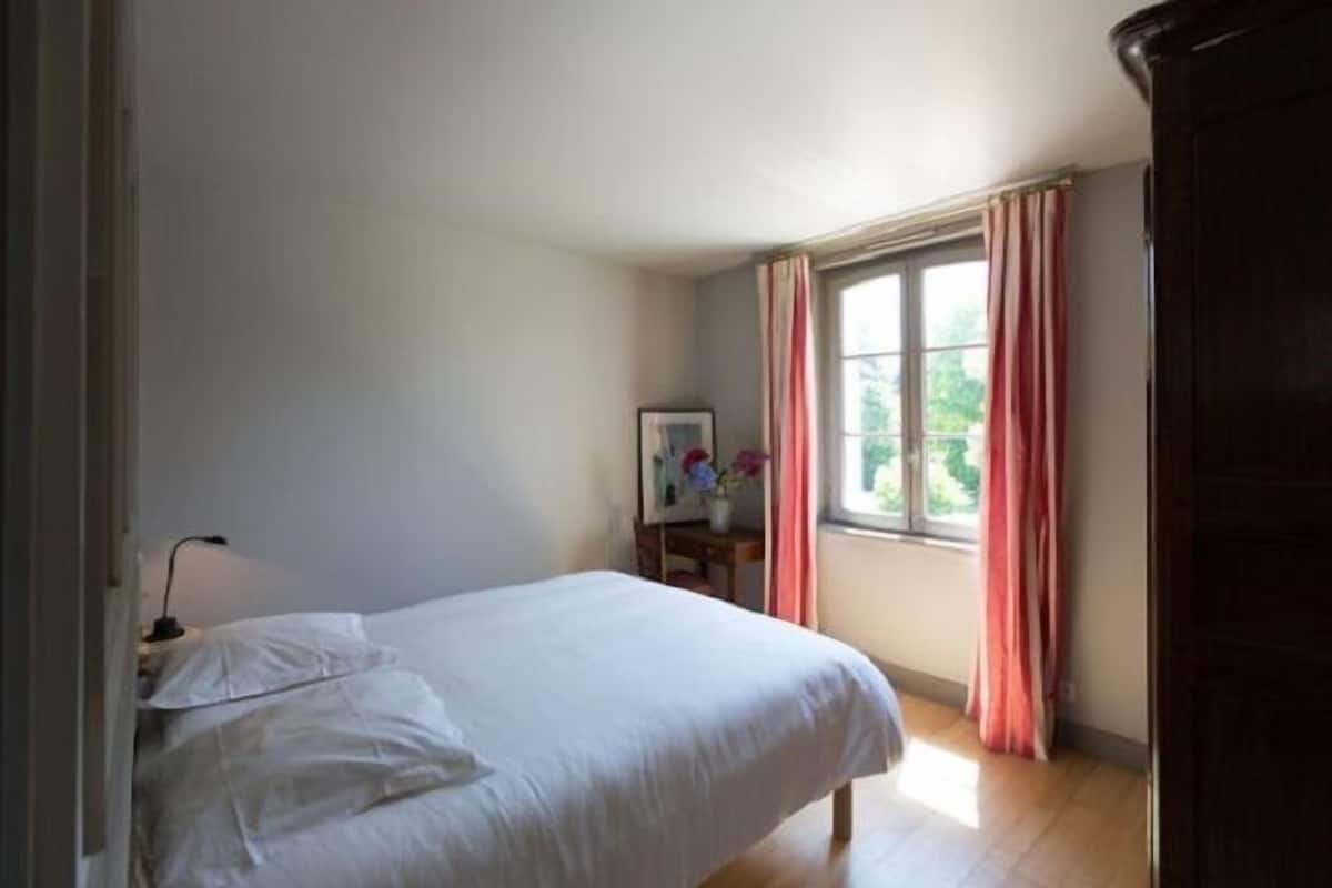 Chambre (2) | Accès au Wi-Fi (inclus), décor unique, ameublement unique
