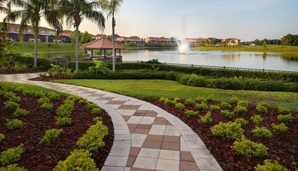 Condo, 4 Bedrooms | Garden