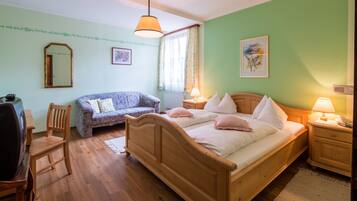 Premium bedding, Select Comfort beds, desk, soundproofing