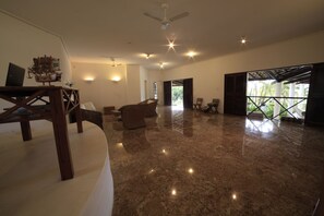 獨棟房屋 | 客廳 | 平面電視