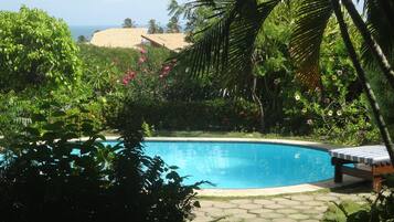 Indoor pool, sun loungers