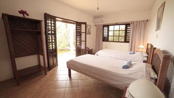 House | Premium bedding, bed sheets, wheelchair access