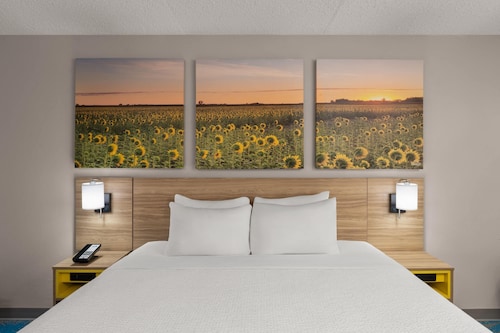 Days Inn by Wyndham Mandan Bismarck Area