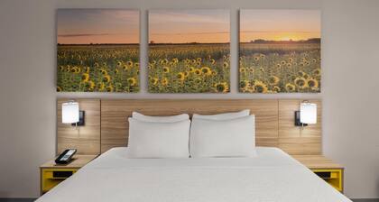 Days Inn by Wyndham Mandan Bismarck Area