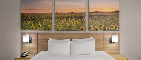 Room, 1 King Bed, Non Smoking | Down comforters, individually decorated, individually furnished, desk