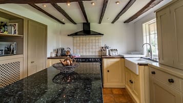 Cottage | Bếp riêng | Tủ lạnh, lò vi sóng, lò nướng, bếp nấu