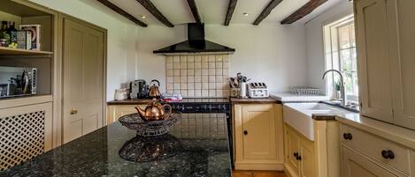 Casa de campo | Cocina privada | Frigorífico, microondas, horno y placa de cocina