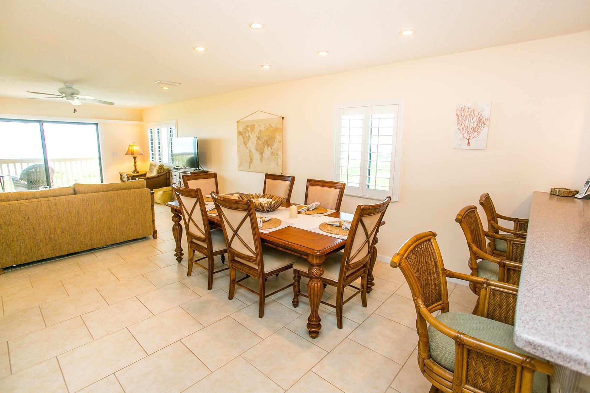 Condo, 2 Queen Beds, Ocean View (SEA -222 3BR Ocean View Pool Free Tix) | In-room dining