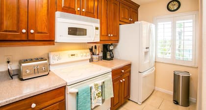 SEA -222 3BR Ocean View Pool Free Tix