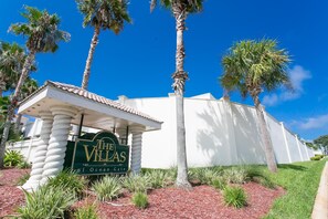 Condo, Plusieurs lits (VOG-102 2BR Free Tix Wifi Pool Tennis) | Extérieur