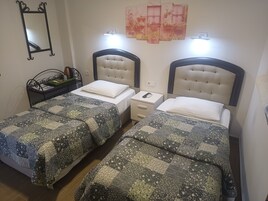 经济双床房, 庭院景观 | 高档床上用品、特色装修、特色家居、隔音