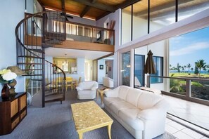 Living area - Kksr 5-304 Direct Oceanfront Corner Penthouse! (Kailua-Kona)