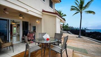 Condo, 1 King Bed, Ocean View (Keauhou Kona Surf and Racquet Club To) | Outdoor dining