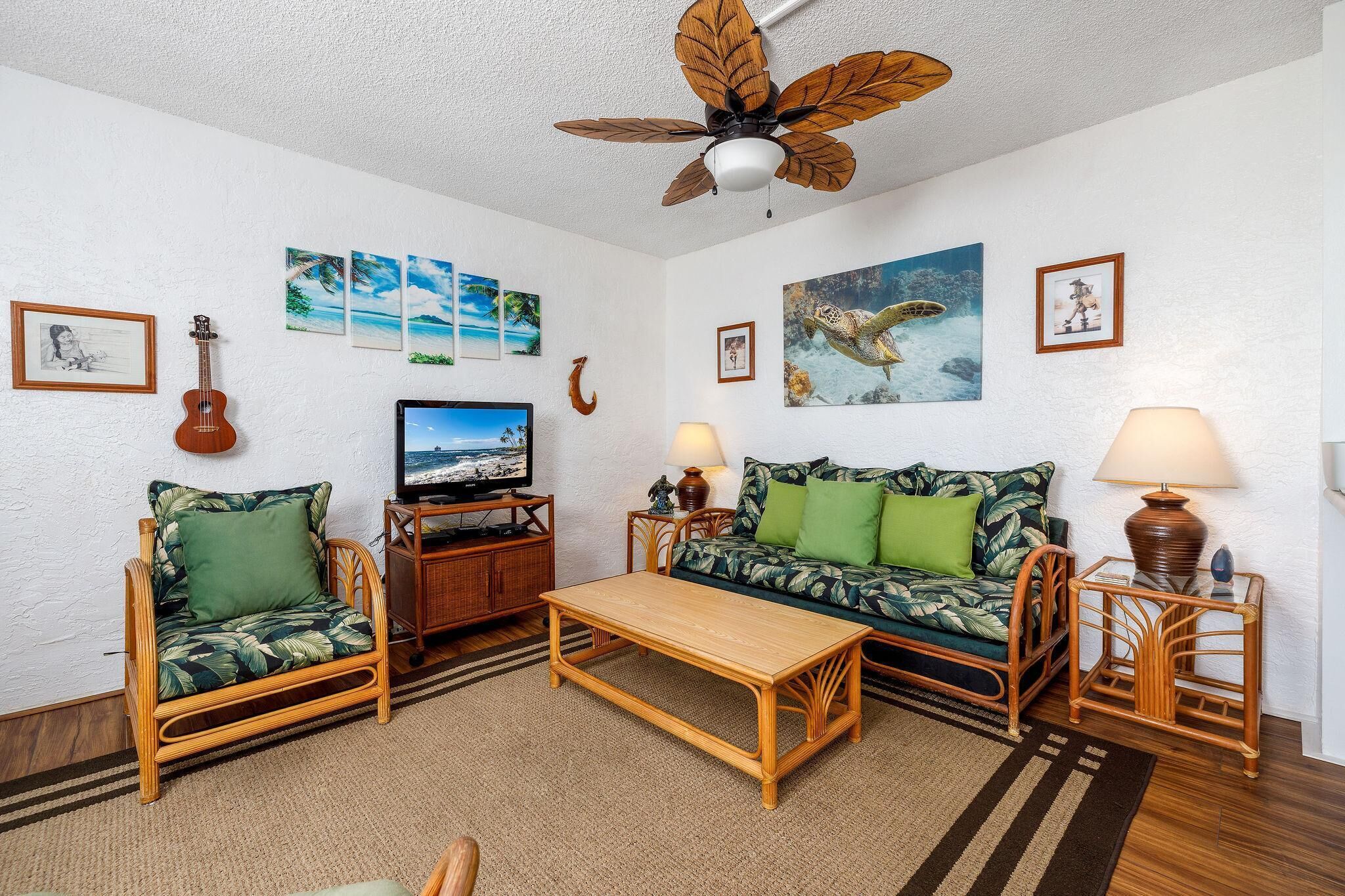 Condo, 1 Queen Bed with Sofa bed (Alii Villas#340 Top floor with Ocean ) | Living area