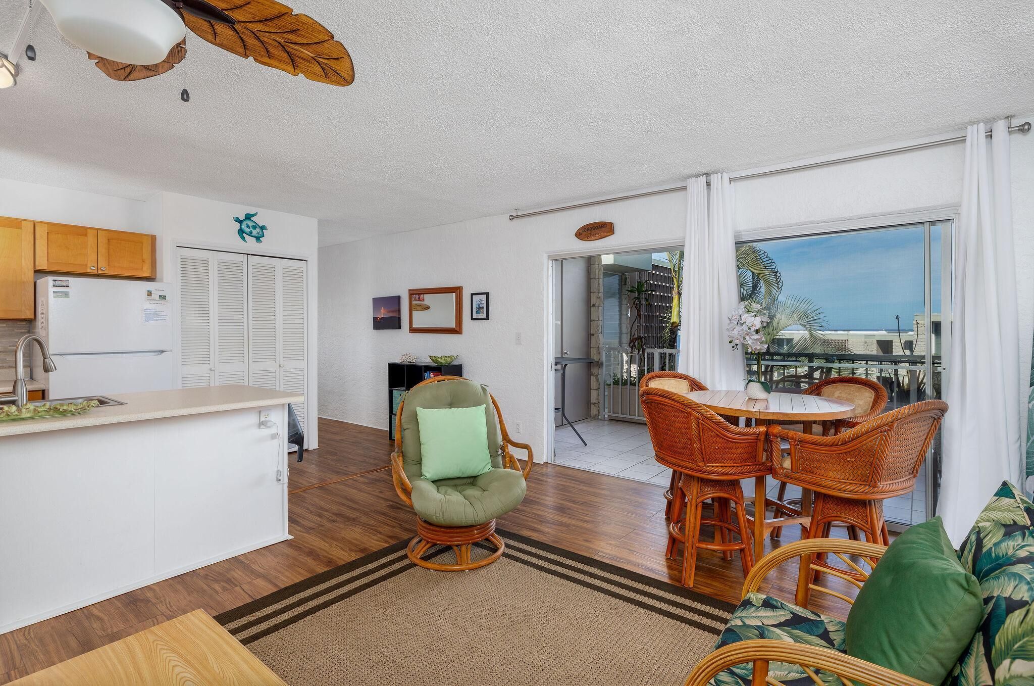 Condo, 1 Queen Bed with Sofa bed (Alii Villas#340 Top floor with Ocean ) | Interior