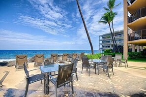 Condo, 1 King Bed with Sofa bed (Kona Makai 3-302) | Outdoor dining