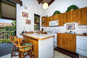 Condo, 1 King Bed with Sofa bed (Kona Makai 3-302) | Private kitchen | Fridge, microwave, oven, stovetop