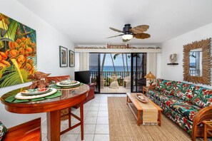 Condo, 1 King Bed (Kona Isle E23) | Dining - Kona Isle E23 (Kailua-Kona)
