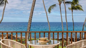Condo, 1 King Bed (Kona Isle E23) | Property grounds