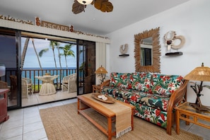 Condo, 1 King Bed (Kona Isle E23) | Living area - Kona Isle E23 (Kailua-Kona)