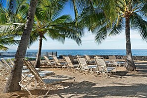 Condo, 1 Queen Bed with Sofa bed (Casa De Emdeko 204) | Property grounds - Casa De Emdeko 204 (Kailua-Kona)