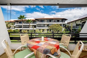 Apartment, 1 Queen-Bett und Schlafsofa (Casa De Emdeko 204) | Speisen im Freien