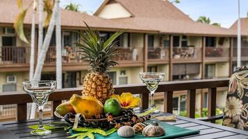 Condo, 1 Queen Bed with Sofa bed (Kona Isle B31) | Outdoor dining