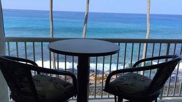House, 1 Queen Bed (Kona Magic Sands 313) | Beach/ocean view