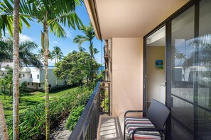 Condo, 1 très grand lit (Kona Makai 3-203) | Terrain de l’hébergement 