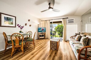 Lägenhet - 1 queensize-säng med bäddsoffa (Kona Isle A4) | Vardagsrum