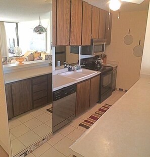 Apartment, Mehrere Betten (Kalani Kai 105) | Eigene Küche