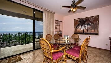 Condo, 1 King Bed with Sofa bed (Kahaluu Bay Villas 304) | Dining