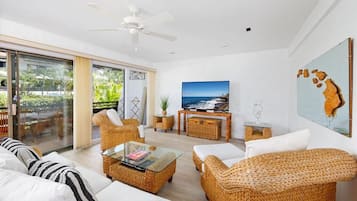 Condo, Multiple Beds (Casa De Emdeko 211) | Living area | TV