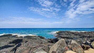 Apartamento, 1 cama de matrimonio grande con sofá cama (Kona Makai 1-301) | Playa