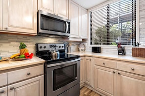 Condo, Multiple Beds (Country Club Villas#115) | Private kitchen