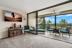 House, 1 Queen Bed (Kona Alii 608) | Balcony - Kona Alii 608 (Kailua-Kona)