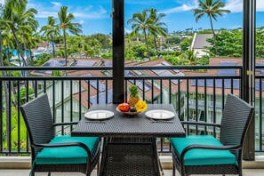 House, 1 Queen Bed (Kona Alii 608) | Balcony