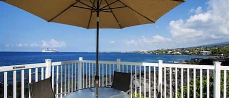 Condo, 1 cama King size y sofá cama (Kona Shores#130) | Restaurante al aire libre