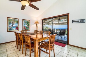 House, Multiple Beds (Mahuahua Hale) | In-room dining