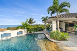 House, Multiple Beds (Kona Bubbles) | Pool