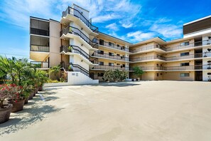 Condo, 1 King Bed (Kona Plaza#402) | Exterior - Kona Plaza#402 (Kailua-Kona)