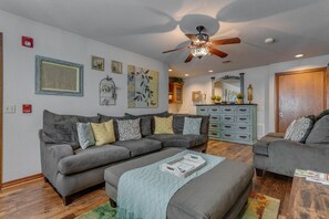 Chambre Luxe, 1 très grand lit | Vue de la chambre