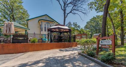 The Whispering Pines Inn Bed & Breakfast