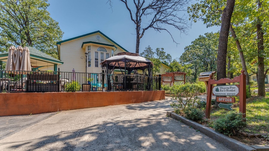 The Whispering Pines Inn Bed & Breakfast