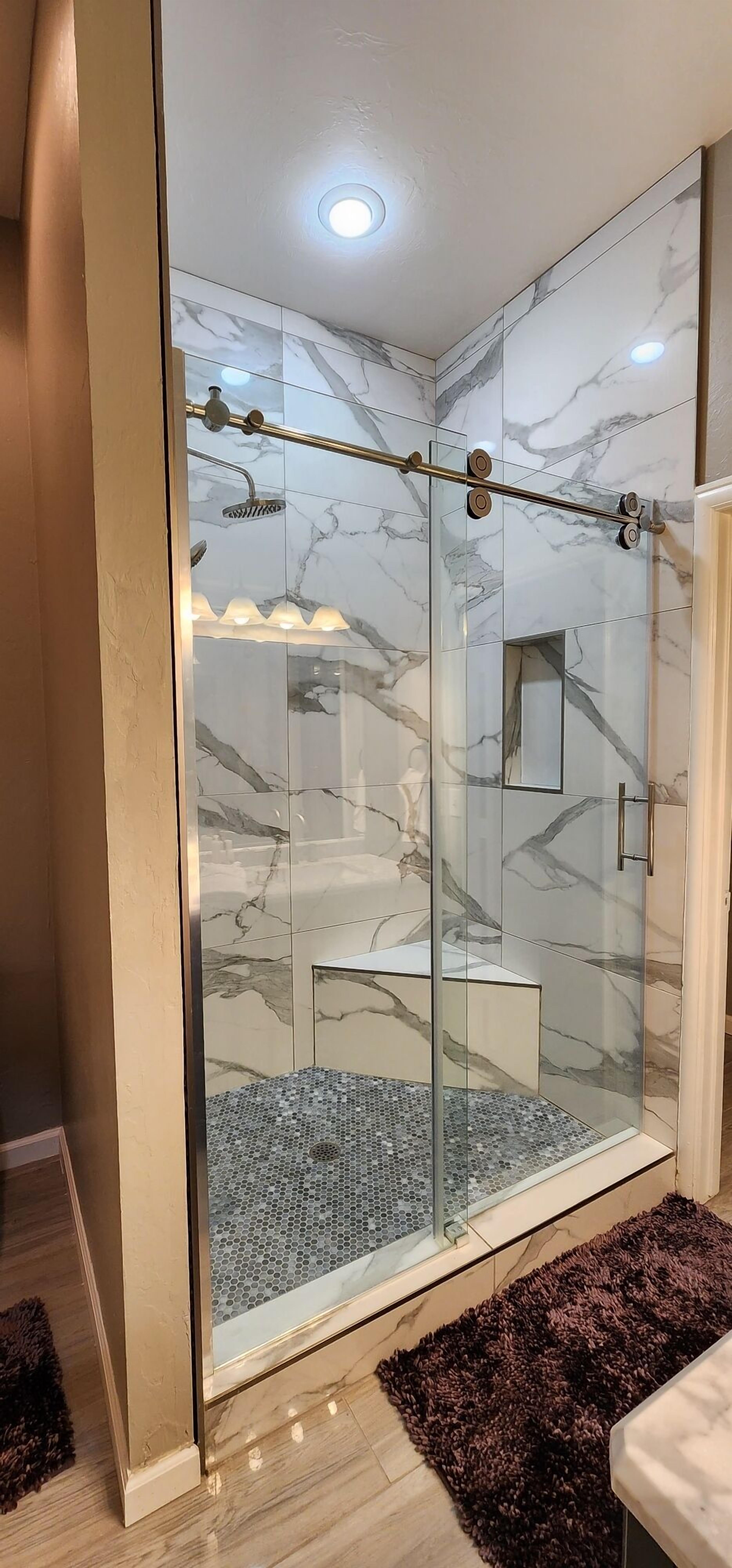 Elite kamer, 1 kingsize bed, uitzicht op tuin | Badkamer | Gratis toiletartikelen, een haardroger, badjassen, handdoeken
