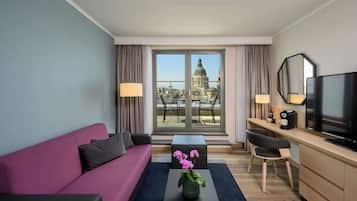 Hochwertige Bettwaren, Zimmersafe, Schreibtisch