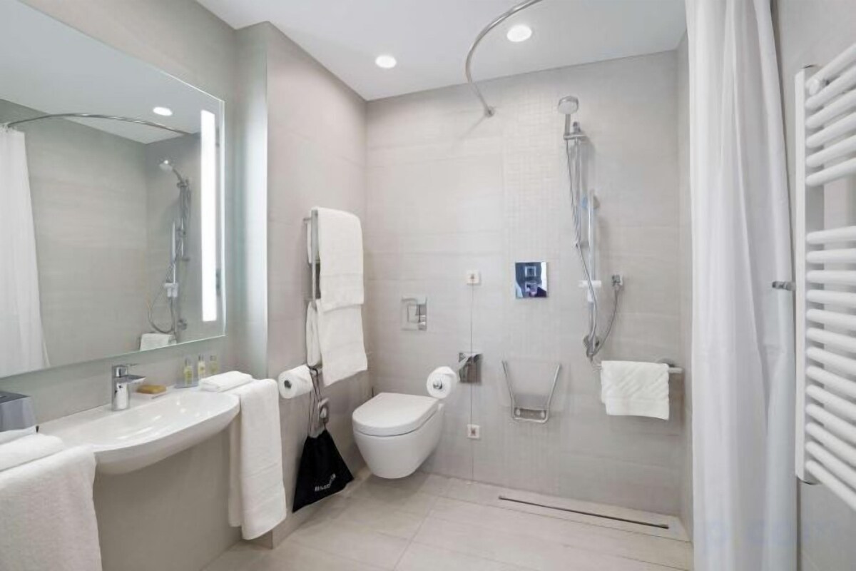 Accessible King Room