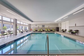 Indoor pool, pool loungers
