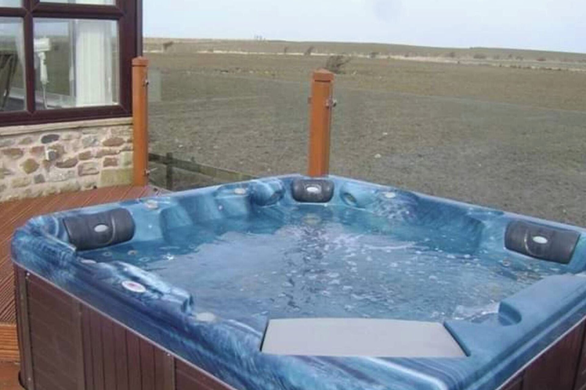 Bathtub spa outdoor