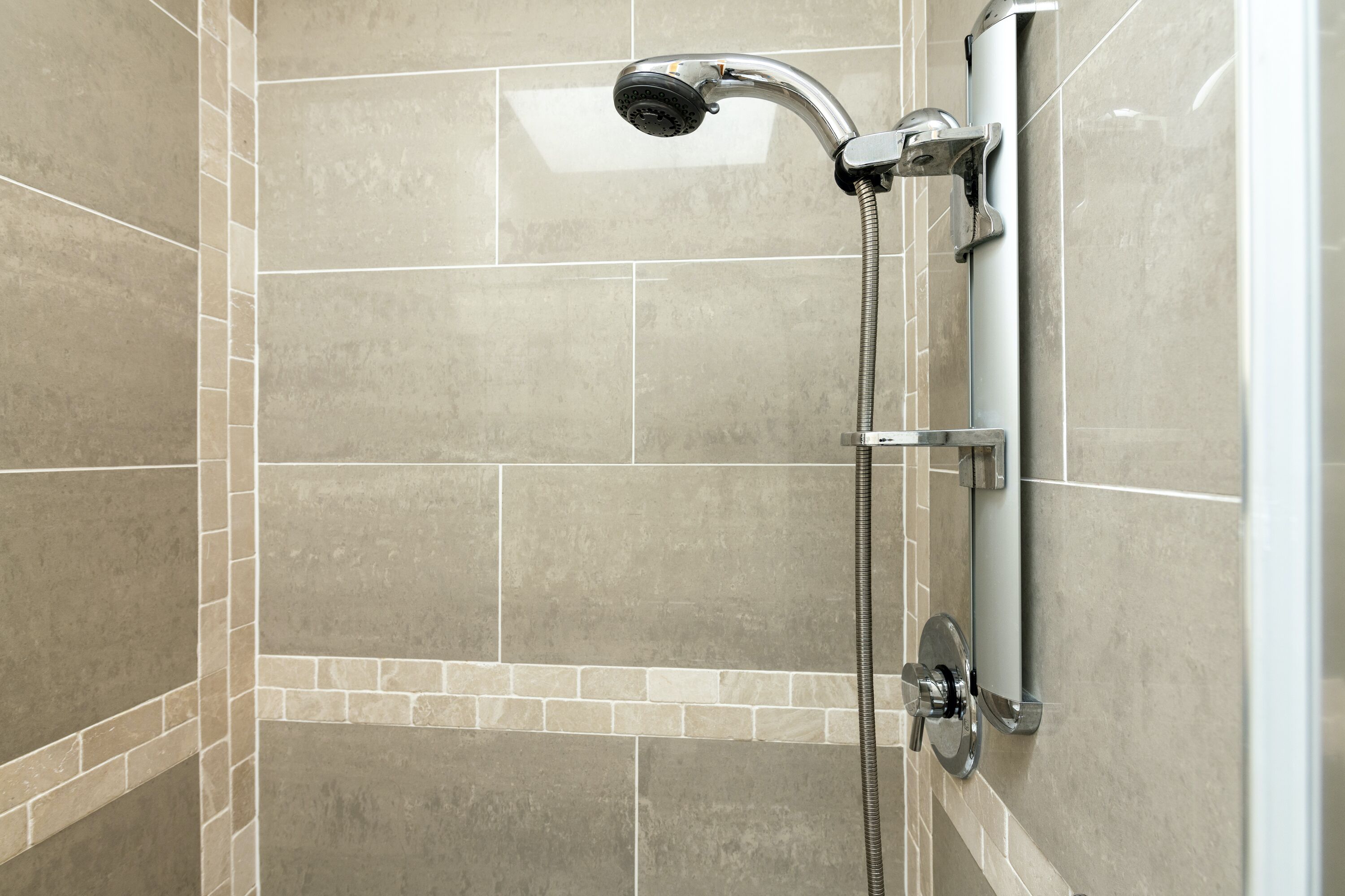 Cottage | Bagno | Doccia, soffione a pioggia, set di cortesia gratuito, asciugacapelli